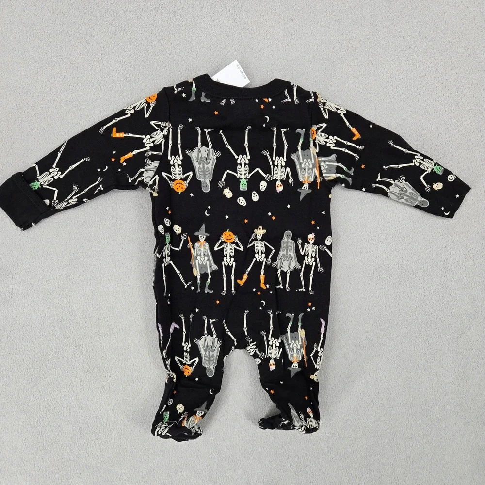 Old Navy NWT Newborn Skeleton Halloween 2-Way Zip Footed Sleeper Baby Spooky